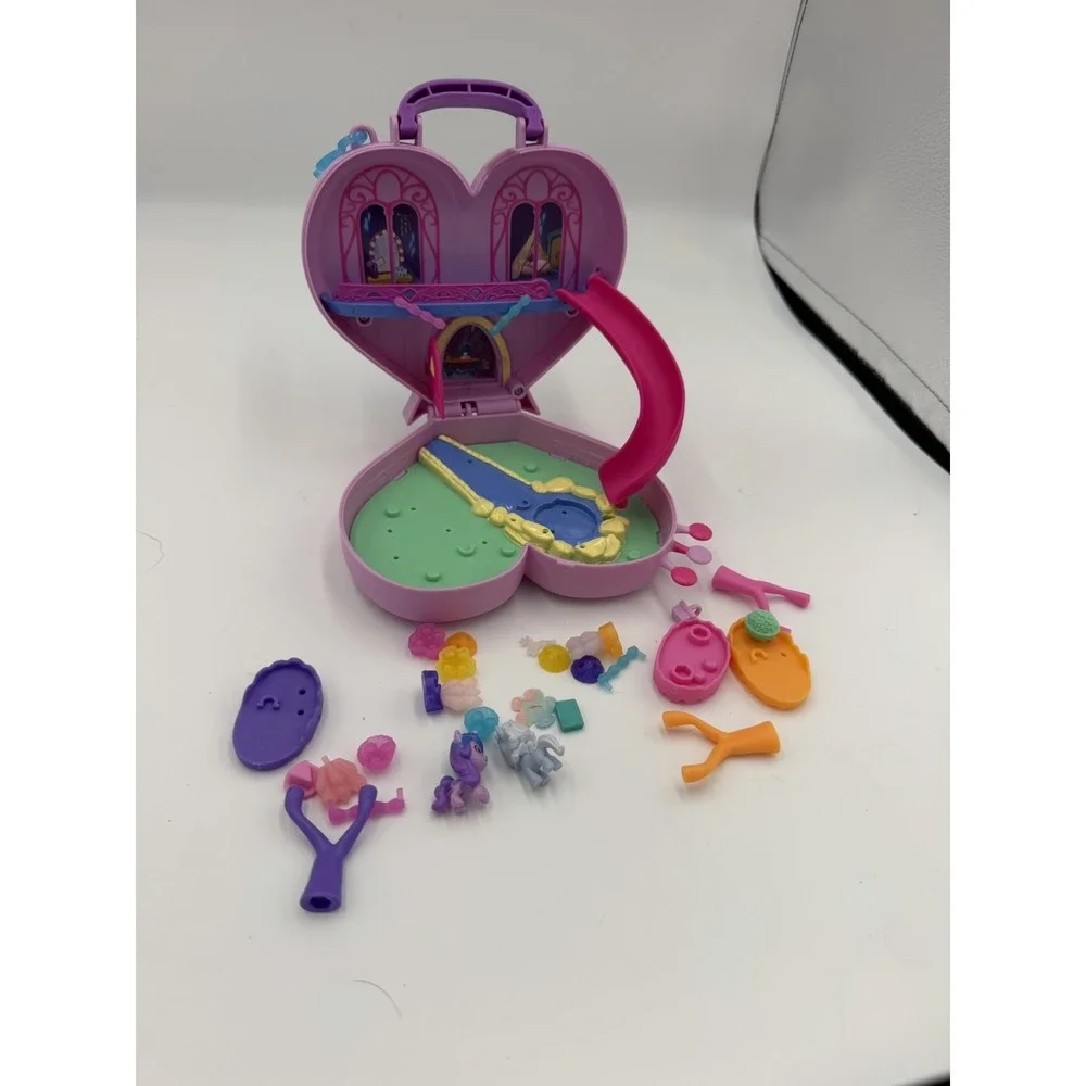 My Little Pony Mini World Magic Heart Carry Case Playset w/ 2 Pony‎ Figures &